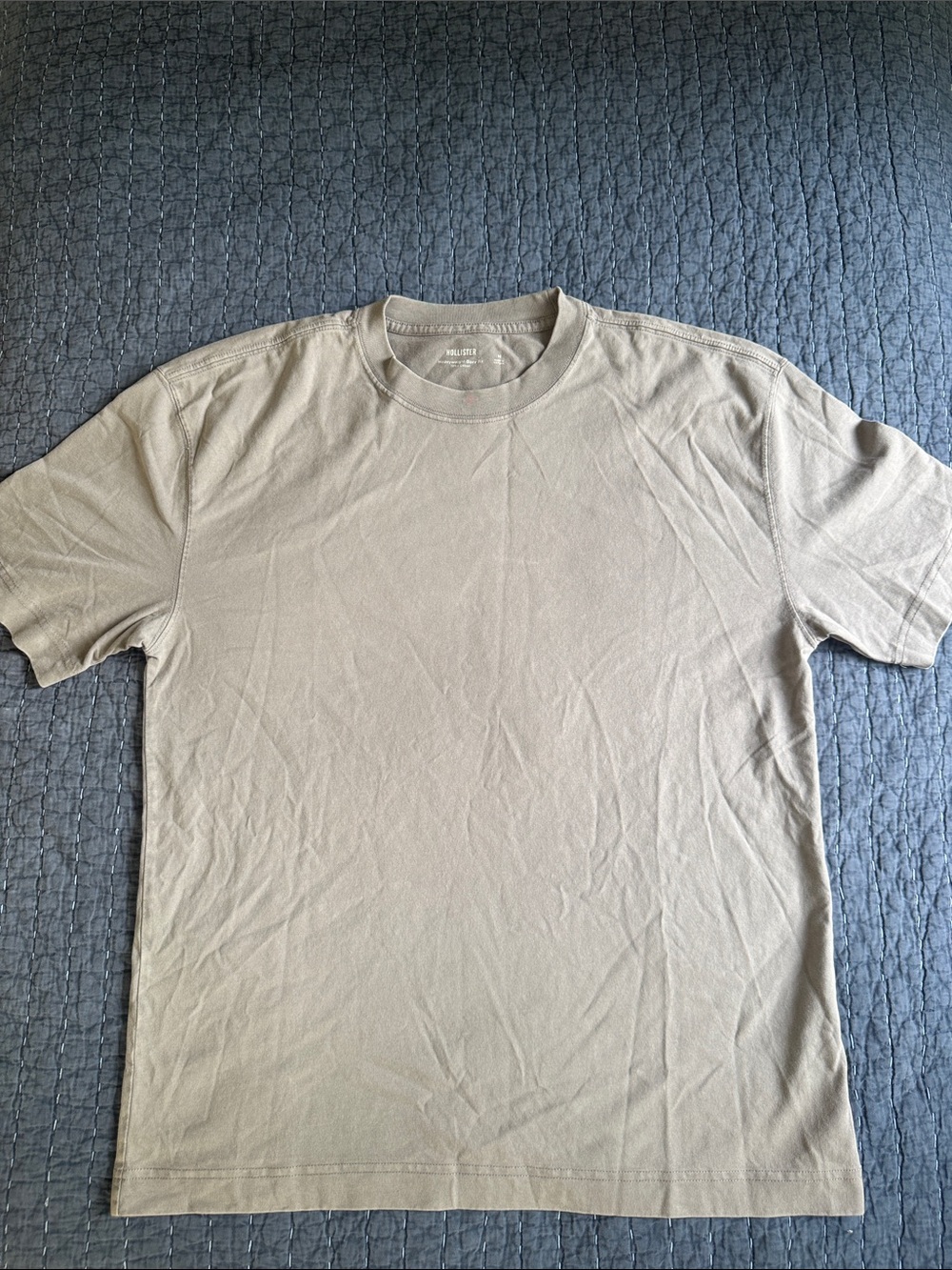 Hollister Men's Heavyweight Boxy Fit T-Shirt Grey Size M